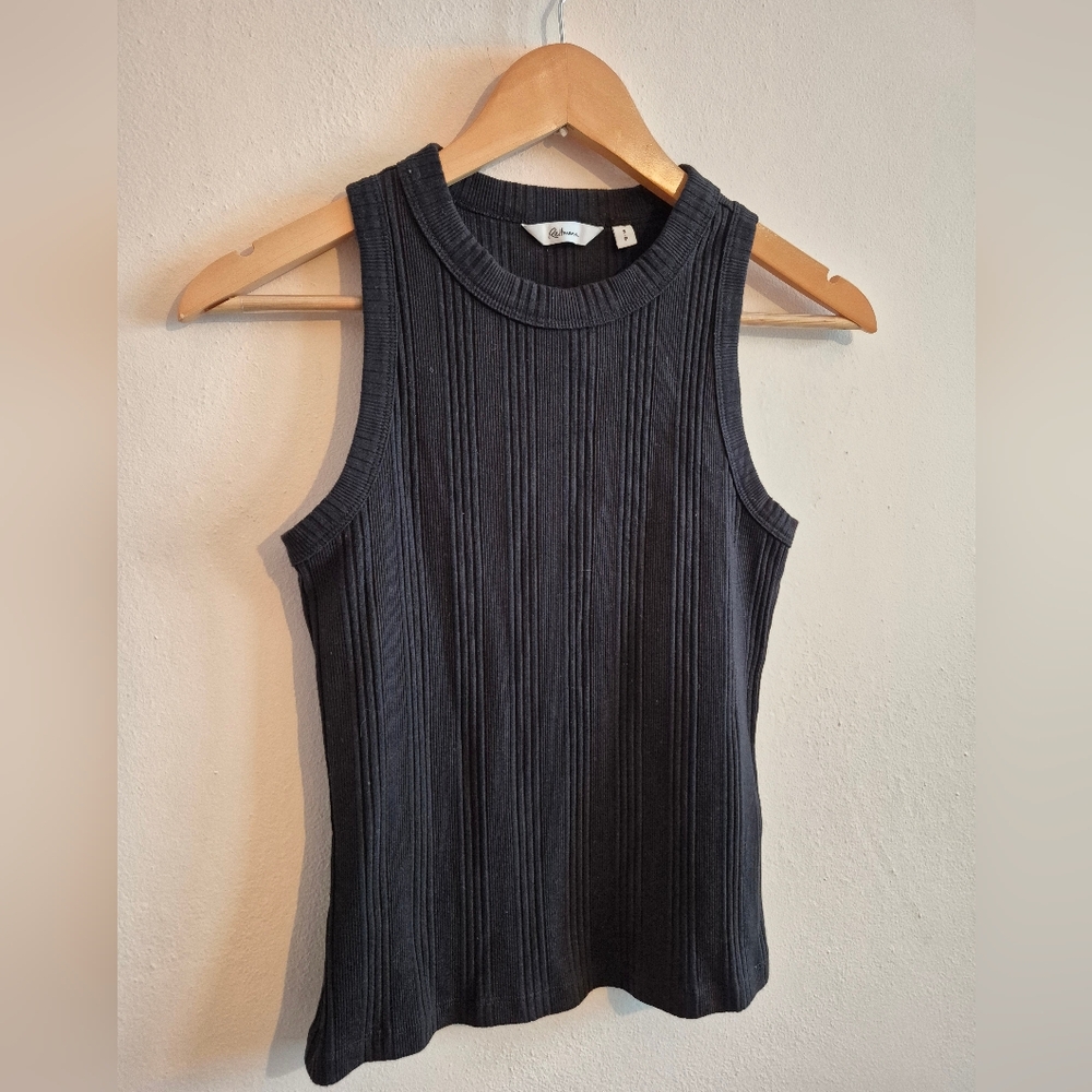 Reitmans Ribbed Sleeveless Tank Top in Charcoal